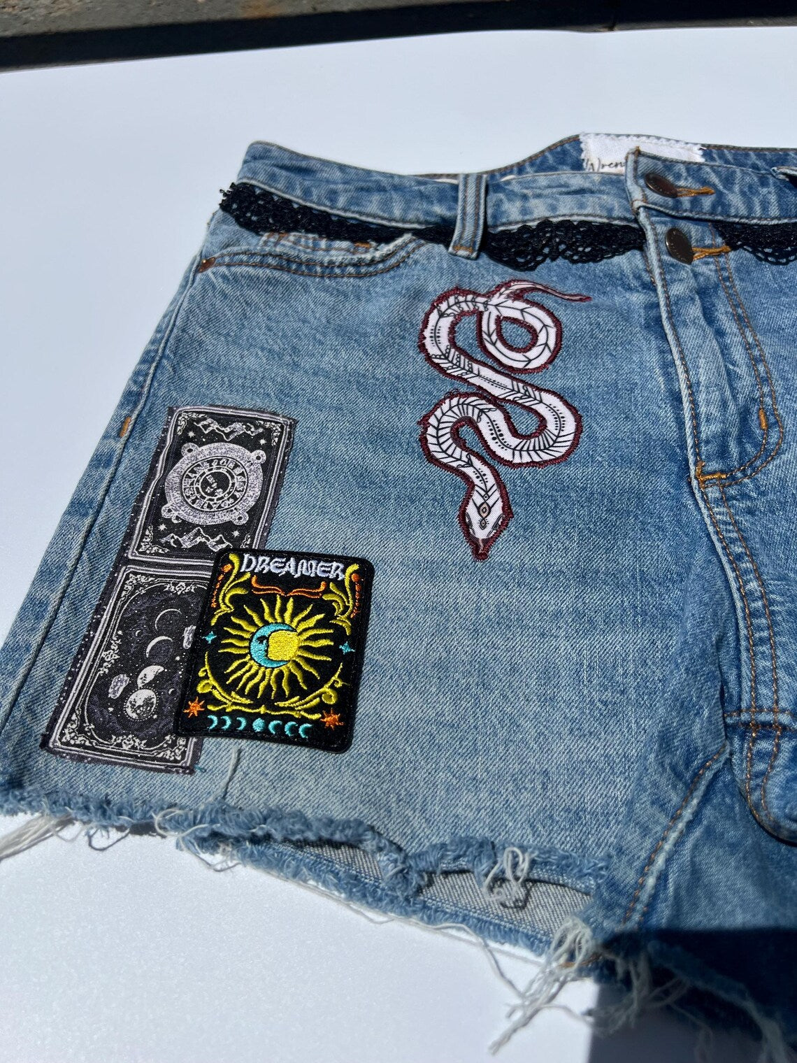 Mystic Remains | 30in Waist