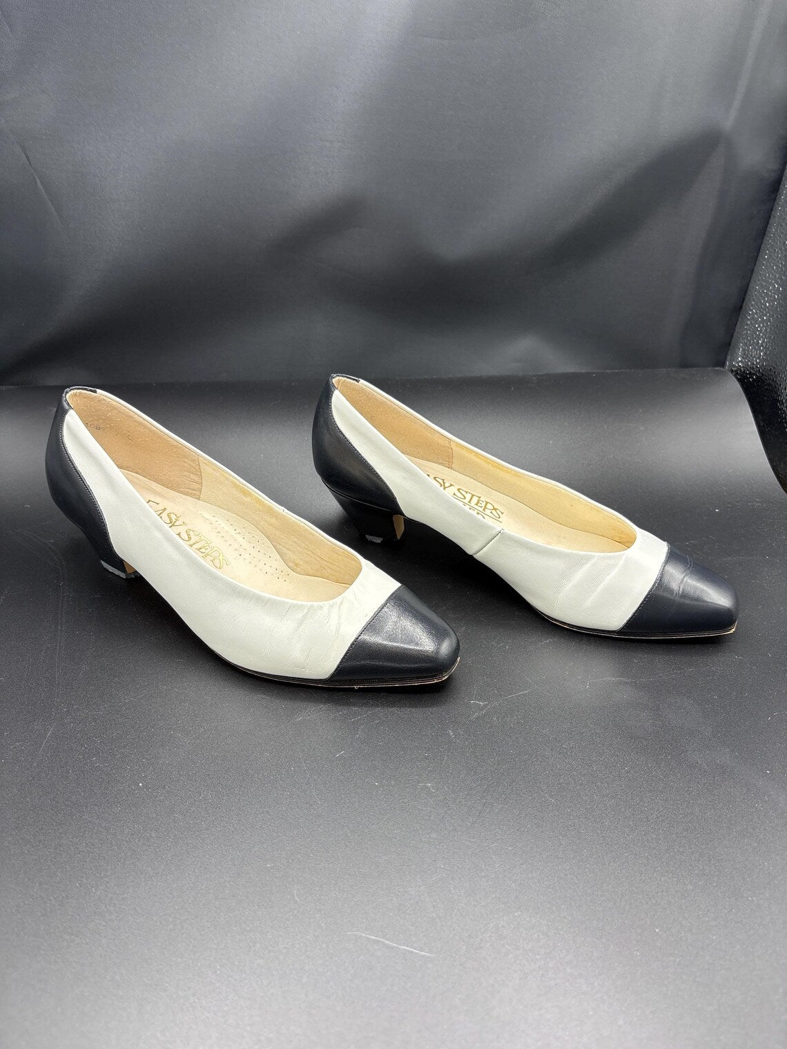 Two-Tone Heels - Black & White Retro Sandler Shoes | Size 7