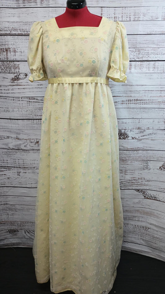 Handmade 1970's Pale Yellow Floral Formal Gown | Size 14-16