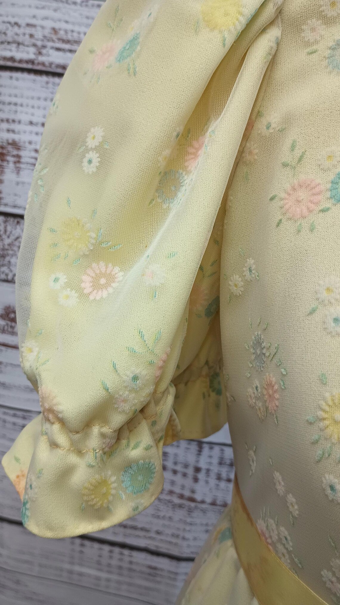 Handmade 1970's Pale Yellow Floral Formal Gown | Size 14-16